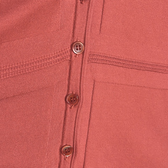 💙Doncaster Collections L Beautiful melon color, lightweight sweater cardigan.EUC - Picture 3 of 5